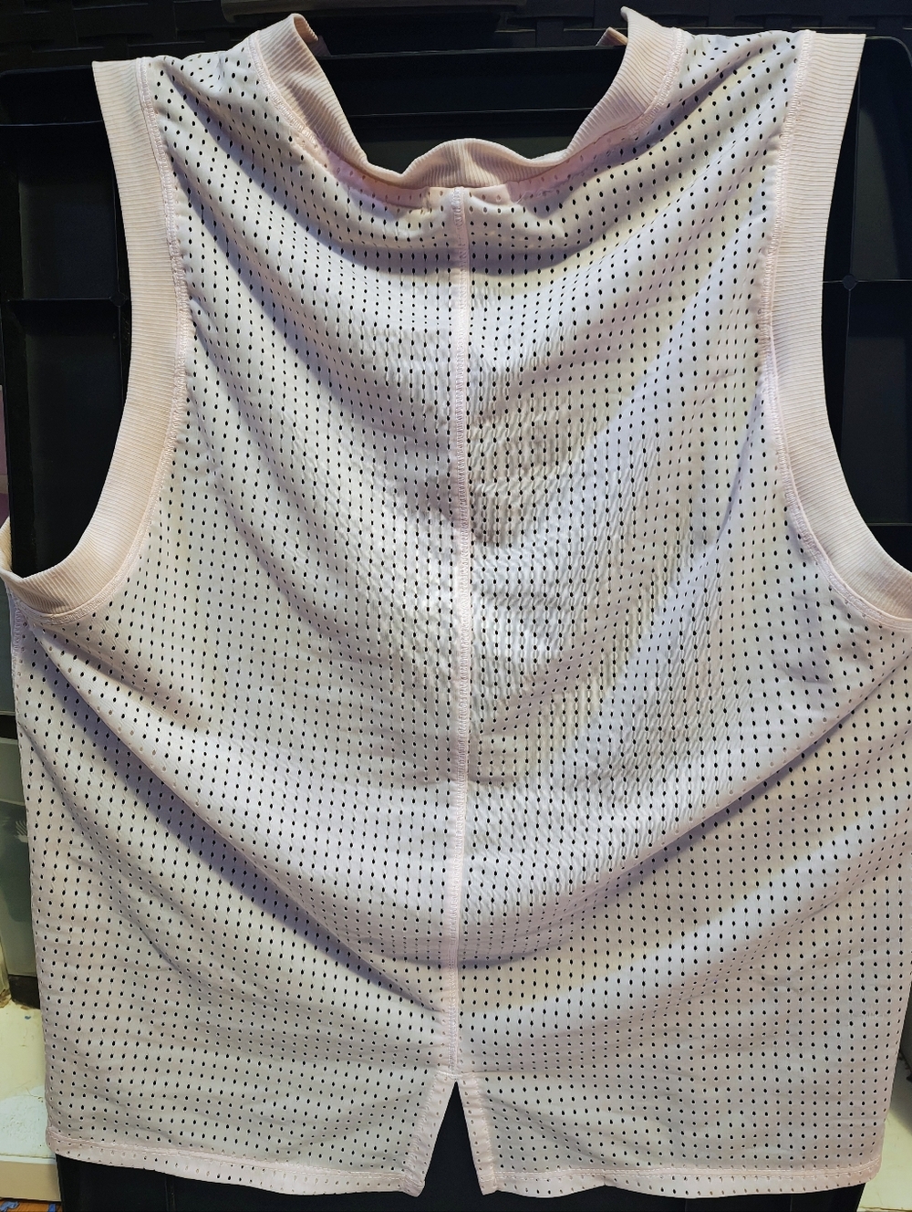 Brooks Go Further Perforated Running Tank Light Pink Women Small - Picture 4 of 5